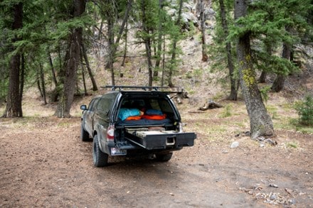 Location Image of color Black