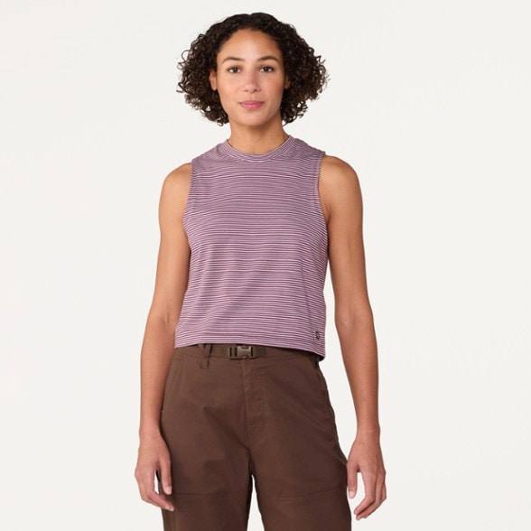 Model info: Height: 5' 9" | Waist: 27" | Wearing size: S