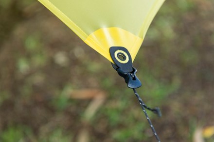 Eyelet detail (Lime)