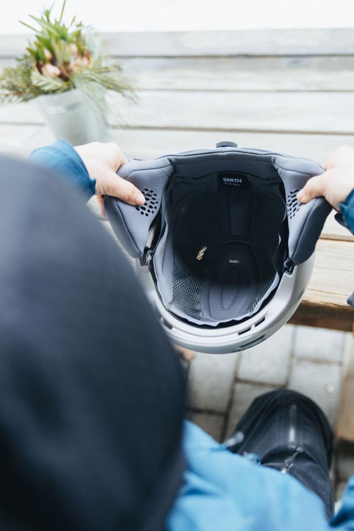 Location Image for Accel Mips Snow Helmet