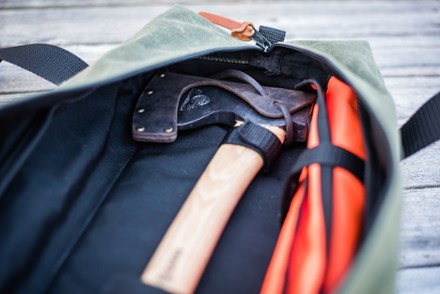 Hults Bruk Akka Axe and Chore Bag Bundle 3