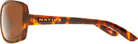 Side view (Maple Tort)