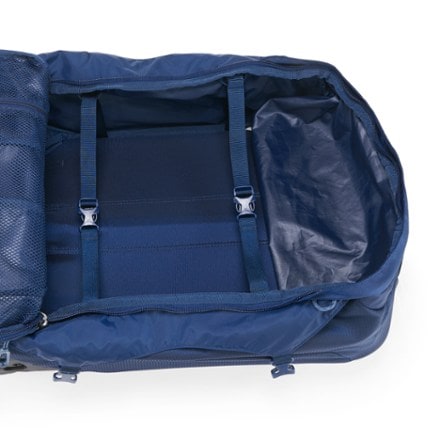 Osprey Farpoint Fairview 36 Wheeled Travel Pack Interior