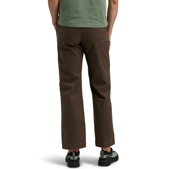 On Body Image of color Basalt