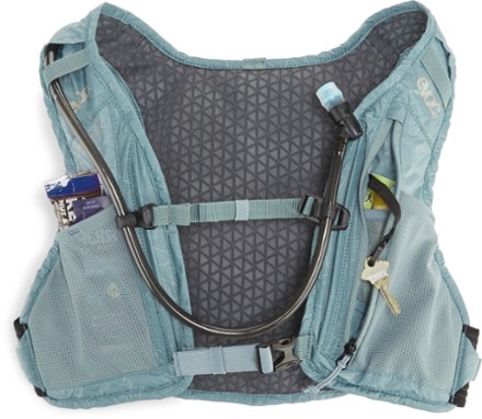 EVOC Hydro Pro 1.5 Hydration Pack 3