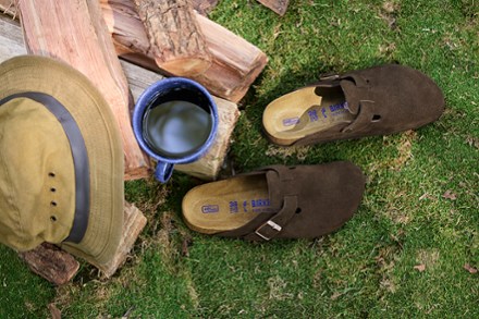 Location Image for Boston Soft Footbed Clogs - Women's