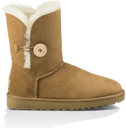 how to fix bailey button uggs from folding over