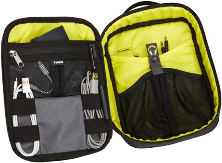 Thule Subterra PowerShuttle Plus Travel Case 3