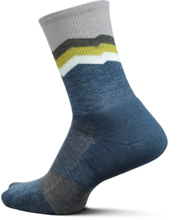 Feetures Merino 10 Max Cush Mini Crew Socks 1