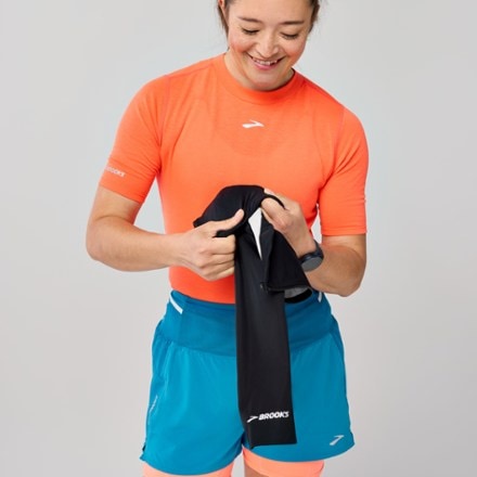 Brooks High Point Waterproof Jacket 2.0 - Women's 3