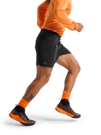 Arc'teryx Norvan 5" Shorts - Men's 5