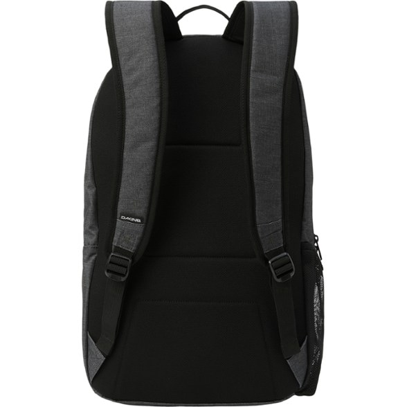 33l laptop backpack Dakine Campus curved straps made carrying a full 33 liters genuinely comfortable across a long travel day Dakine Campus 33L Backpack -