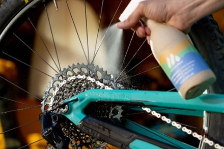 mountainFLOW eco-wax Plant-Based Bike Wash + Degreaser 2
