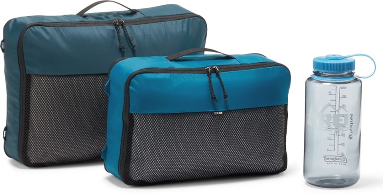 32 fl. oz. bottle not included; shown for size reference only (DEEP MARINE)