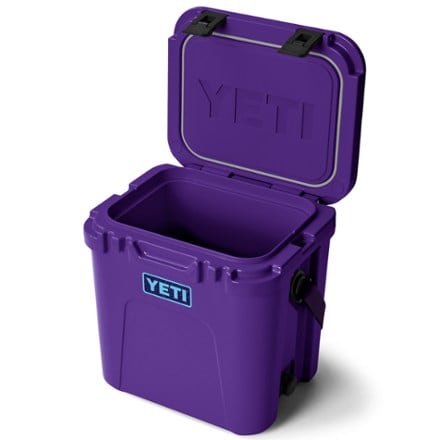 YETI Roadie 24 Hard Cooler 4