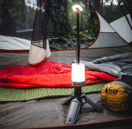 Coast EAL75R 2000 Lumen Voice-Control Rechargeable Telescoping Lantern 7