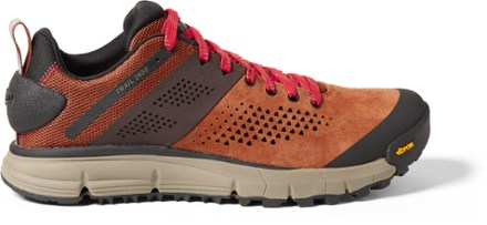 hiking sneakers mens