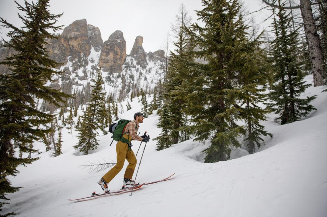 Location Image for First Chair GTX Bib Snow Pants - Men's