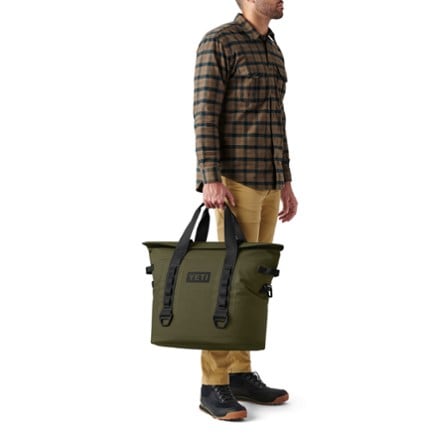 YETI Hopper M30 Soft Cooler 8