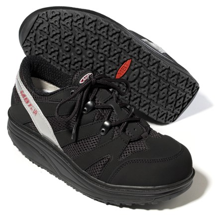 outdoor training shoes