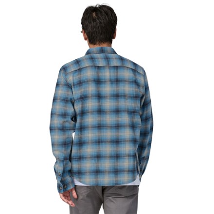 Patagonia Long-Sleeve Cotton in Conversion Fjord Flannel Shirt - Men's 2