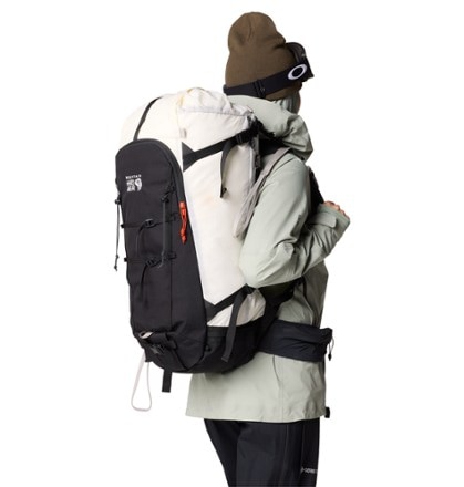 Mountain Hardwear Snoskiwoski 40 Snow Pack 7