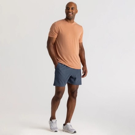 Free Fly Lined Active Breeze 5.5" Shorts - Men's 1