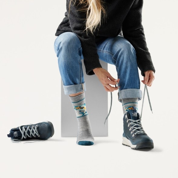 Detail Image of color Light Gray