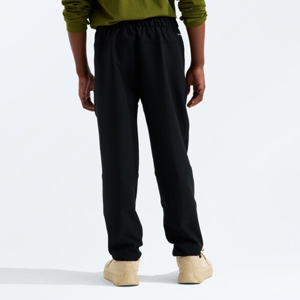 On Body Image of color Tnf Black