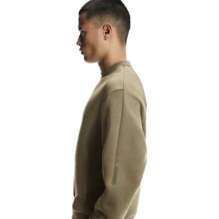 On Focus Tech Crew Sweatshirt - Men's 4