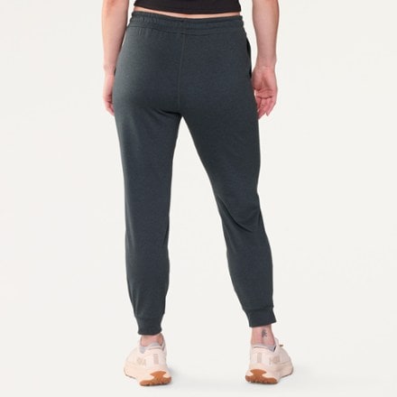 Vuori Performance Joggers - Women's 2