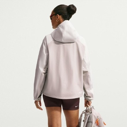 Nike ACG Phantazma Rain Jacket - Women's 1