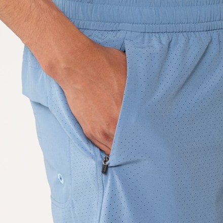 Vuori Kore Breathe Lined 7" Shorts - Men's 6