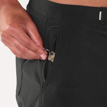 Vuori Cruise Board Shorts - Men's 18.5" Outseam 4