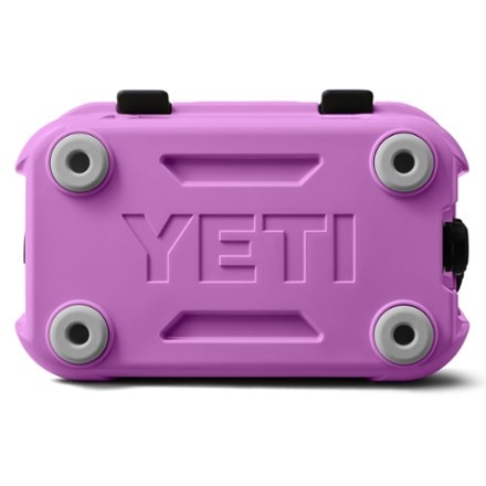 YETI Roadie 15 Cooler 3