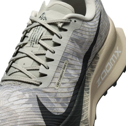 Nike ACG Ultrafly Trail-Running Shoes 5
