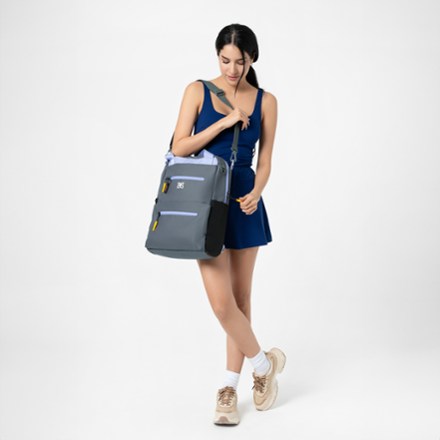 Sherpani Sojourn Tote Pack - Women's 8