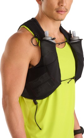 Arc'teryx Norvan 7 Hydration Vest - Men's 9