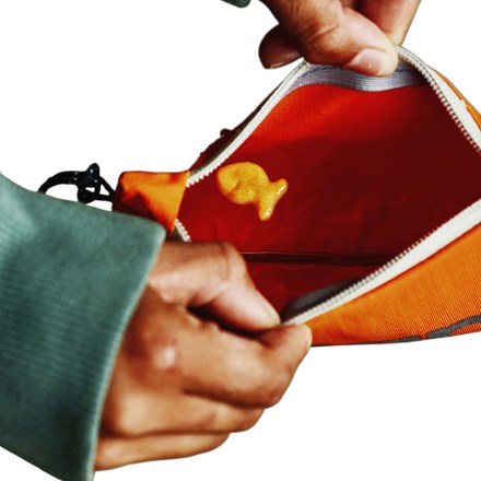 Janji Multipocket Zip Pouch 2