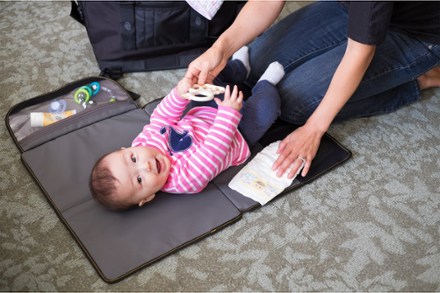 Pad in use (Natural/Gunmetal)