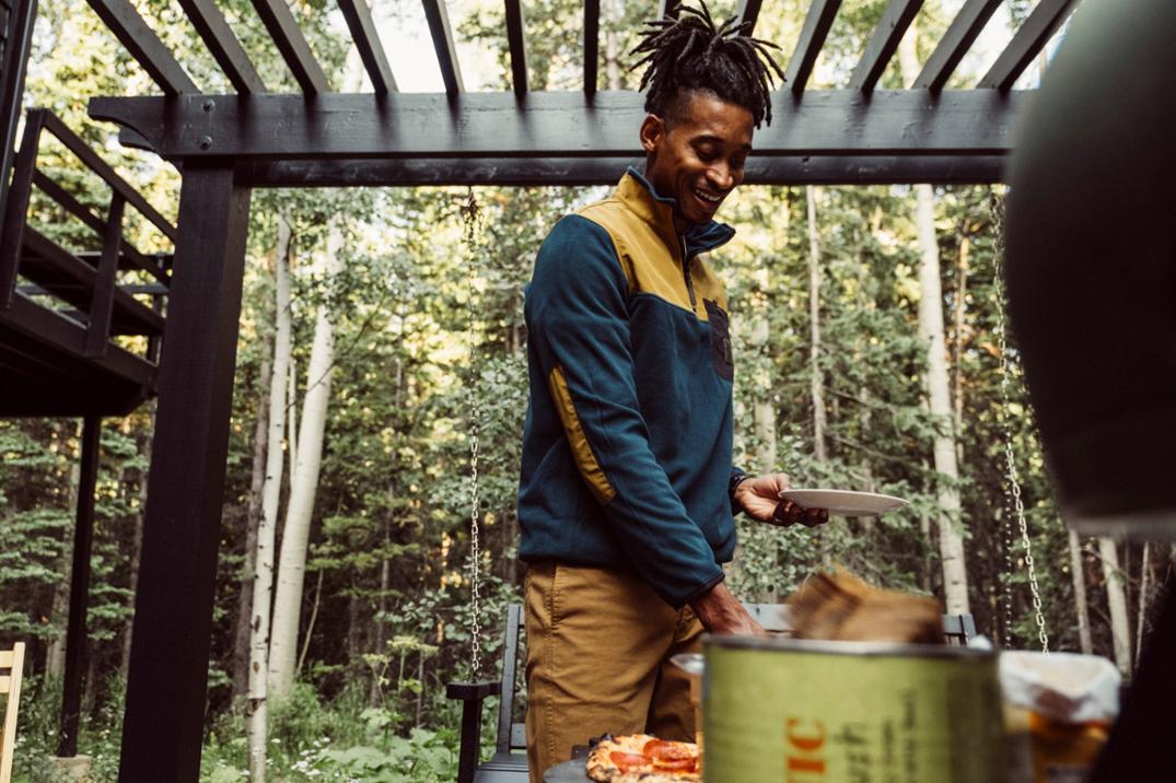 Location Image for Vista Quarter-Zip Lightweight Fleece Pullover - Men's