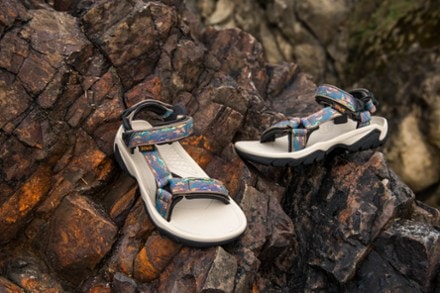 Location Image for Terra Fi 5 Universal Sandals - Women's