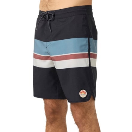 O'Neill Cruzer Stripe Scallop 18" Board Shorts - Men's 2