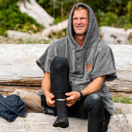 Rei poncho 2025 blanket