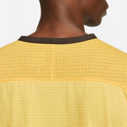 Nike Dri-FIT Trail Solar Chase Top - Men's 4