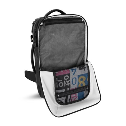 Sherpani Santiago 35 L Travel Pack 5