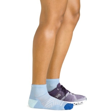 Darn Tough Run Quarter Cushioned Ultra-Lightweight Running Socks - Women's 2