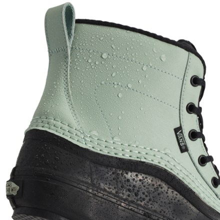Vans Standard Mid Snow MTE Boots - Women's 3