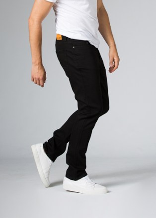 DUER Performance Denim Relaxed Fit Tapered Jeans - Men's 3