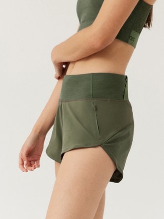 Outdoor Voices Exercise 2.5" Shorts - Women's 3